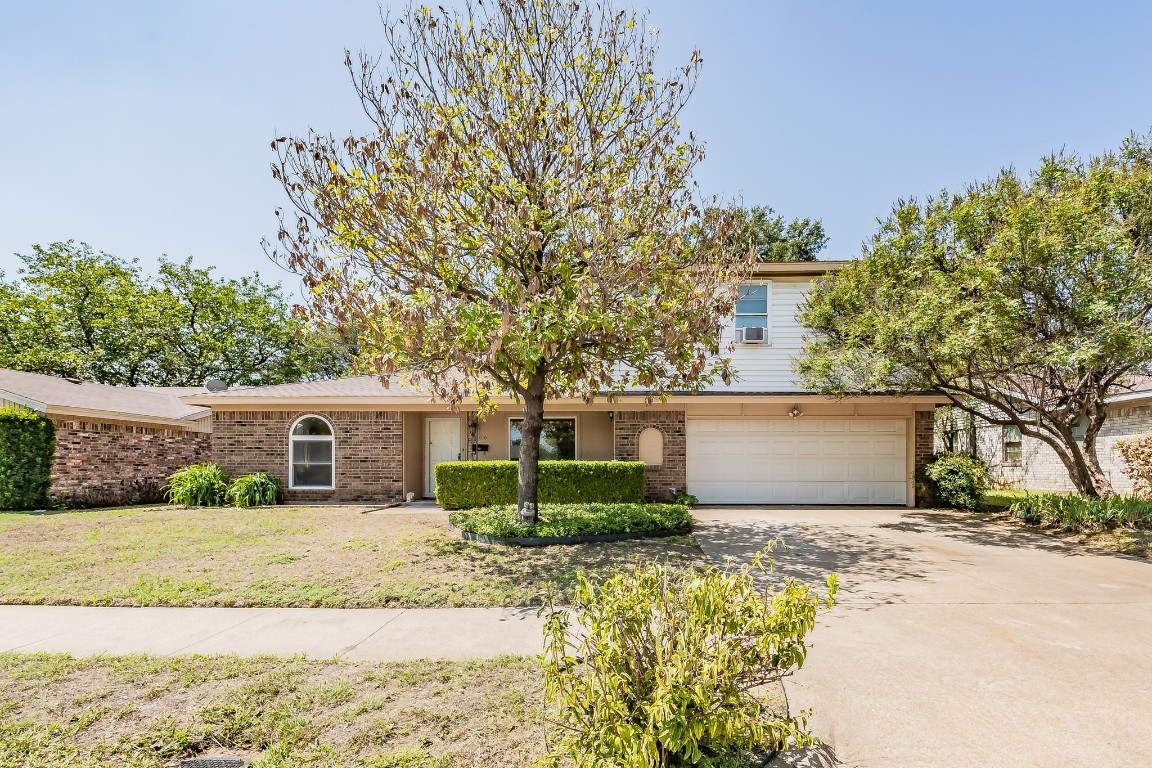 800 Opal Street Saginaw TX 76179