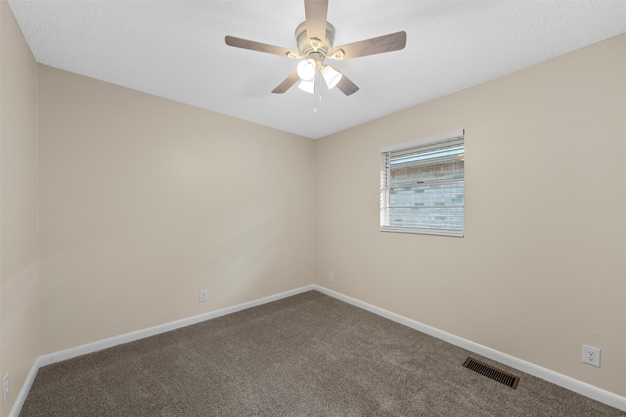 1400 W 6th Street Mcgregor TX 76657