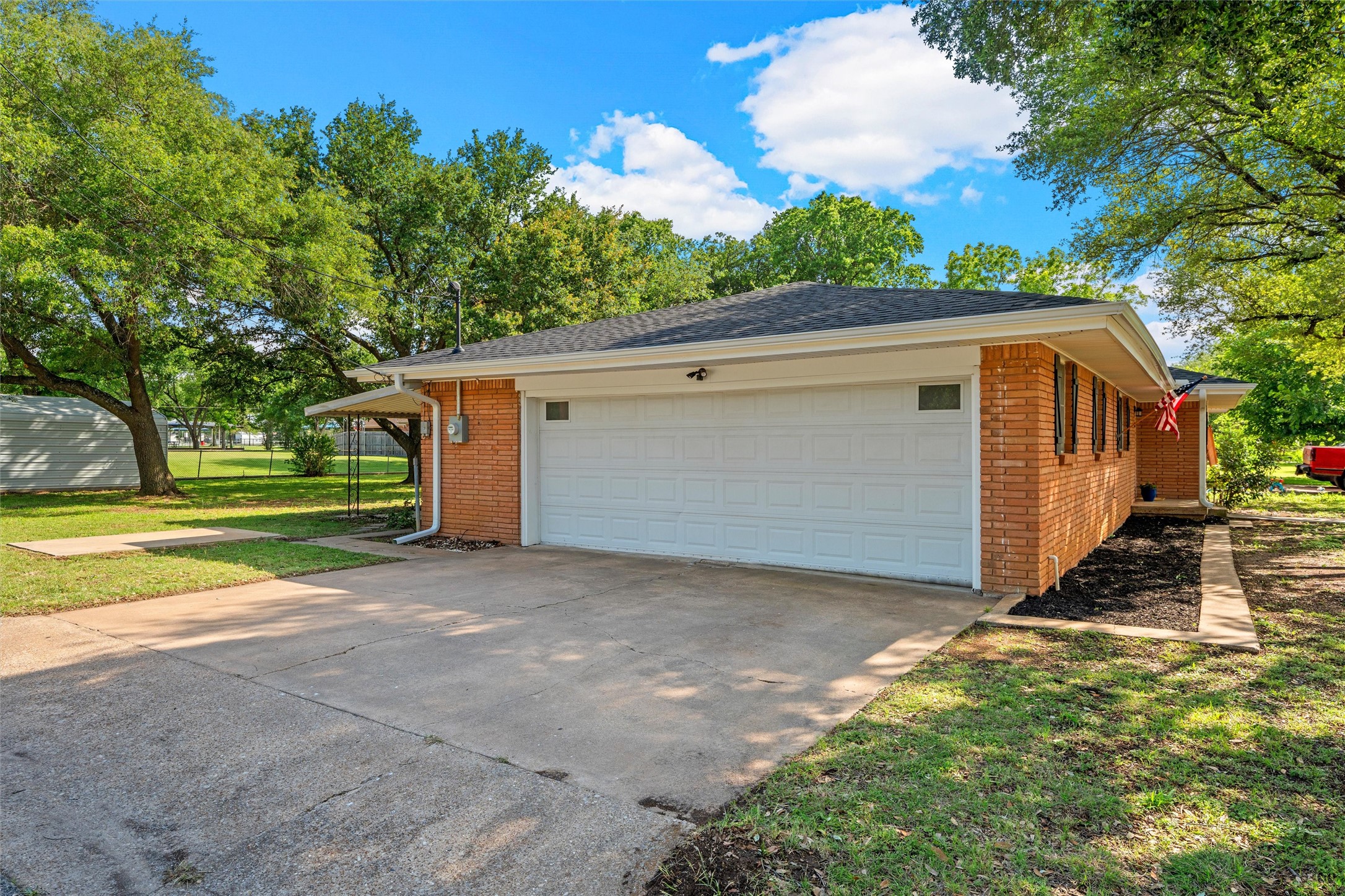 1400 W 6th Street Mcgregor TX 76657