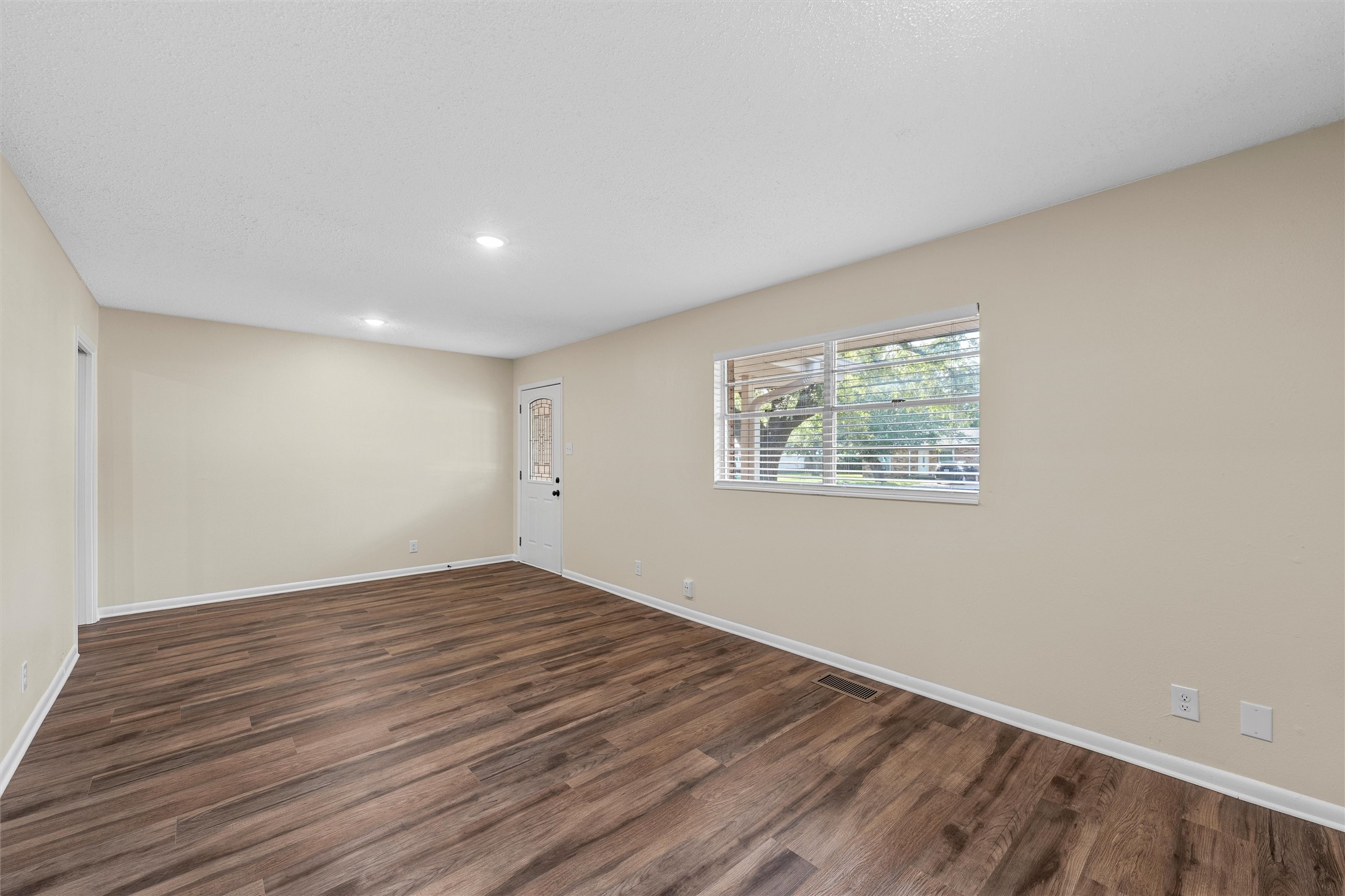 1400 W 6th Street Mcgregor TX 76657
