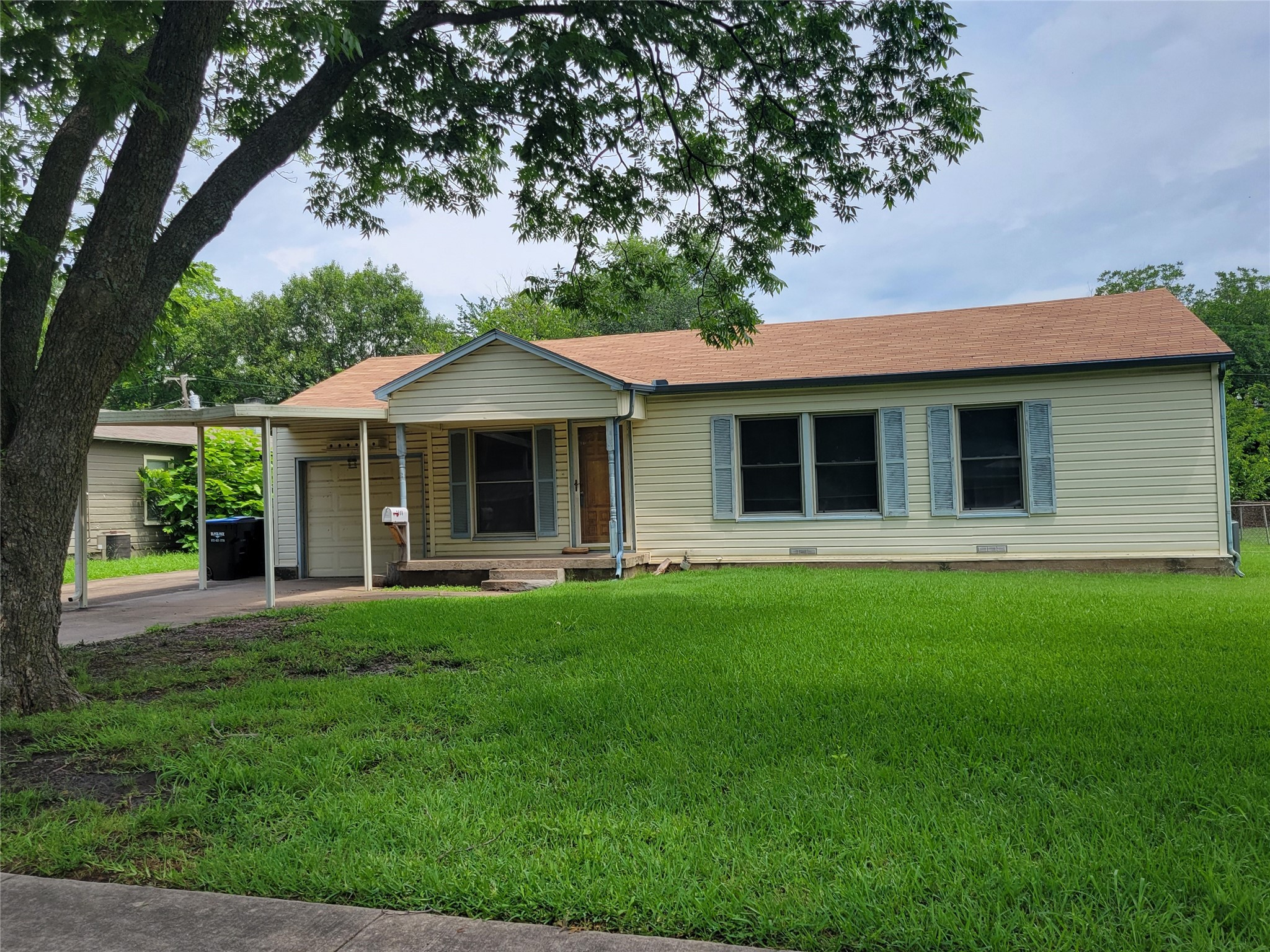 2506 Hillcrest Avenue Greenville TX 75402