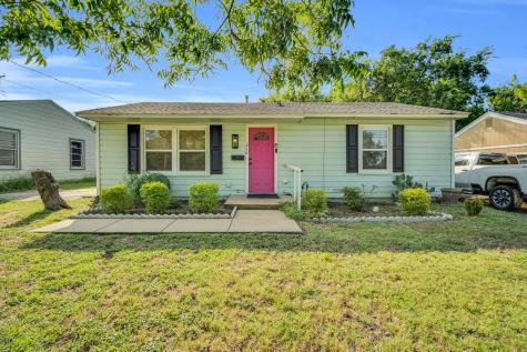 434 N Grand Avenue Waxahachie TX 75165