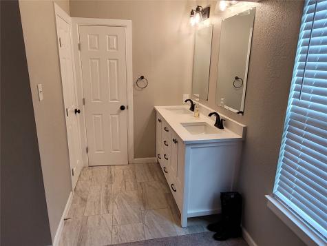 3309 Graybar Drive Garland TX 75040