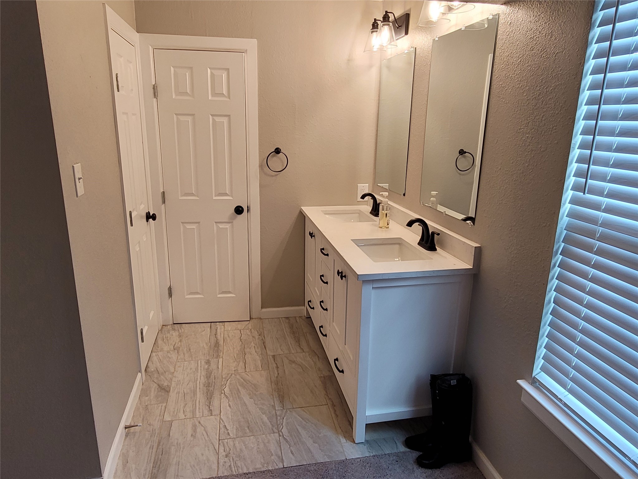 3309 Graybar Drive Garland TX 75040