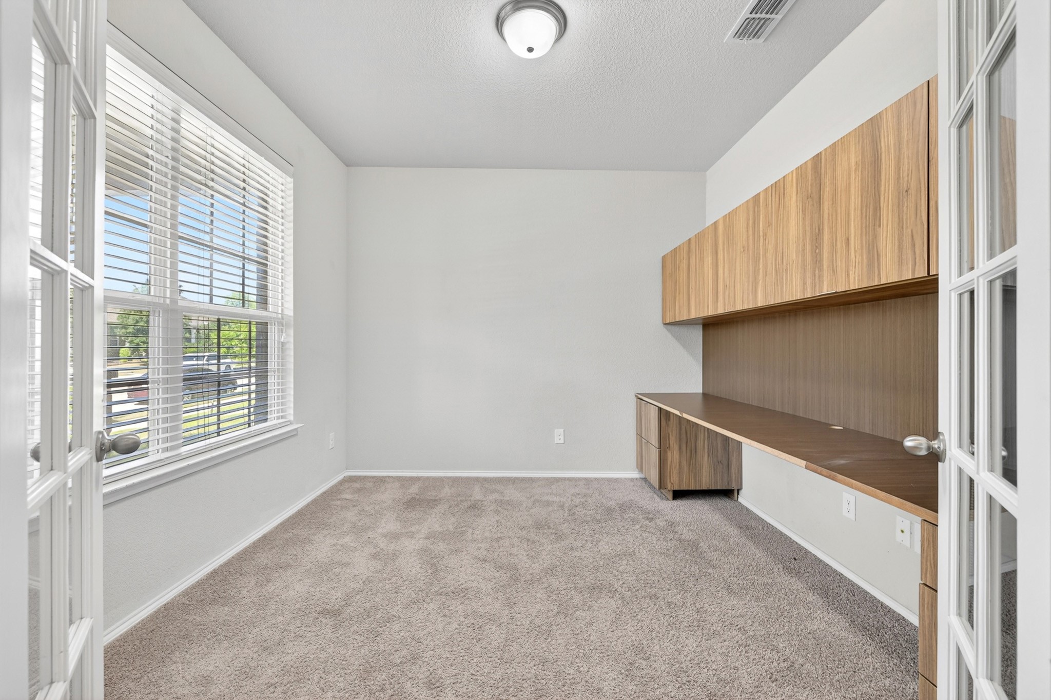 1425 Bull Street Aubrey TX 76227