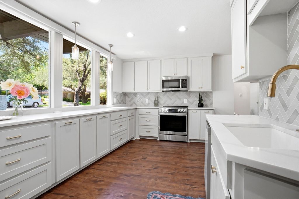 4213 Winding Way Benbrook TX 76126