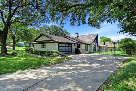 4213 Winding Way Benbrook TX 76126