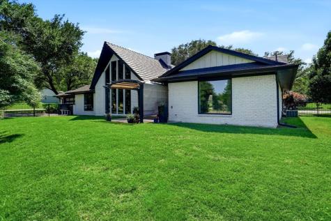 4213 Winding Way Benbrook TX 76126