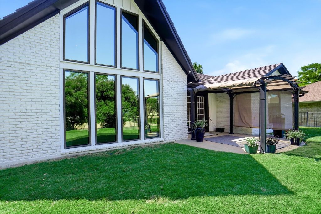 4213 Winding Way Benbrook TX 76126