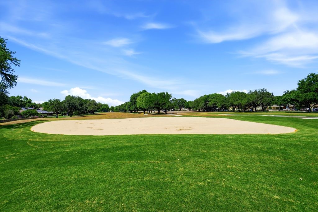 4213 Winding Way Benbrook TX 76126