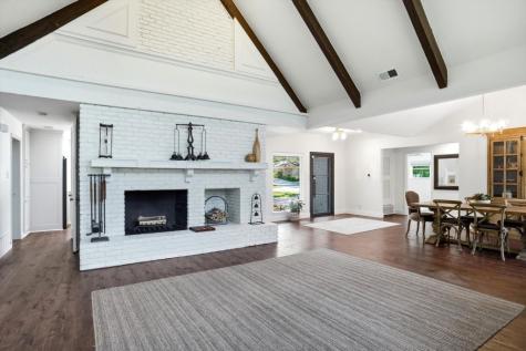 4213 Winding Way Benbrook TX 76126
