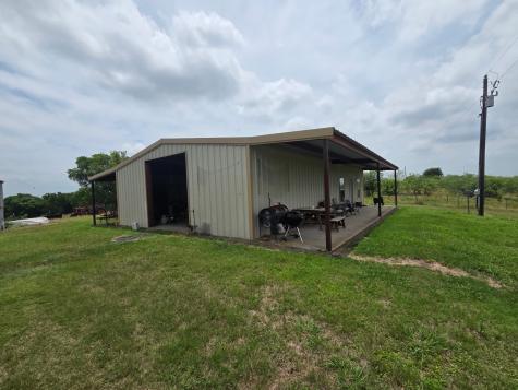1191 J B Vandiver Loop Moody TX 76557