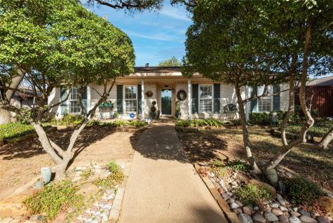 10945 Middle Knoll Drive Dallas TX 75238