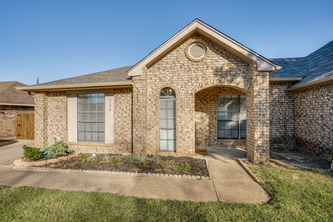 725 Ballard Street Cedar Hill TX 75104