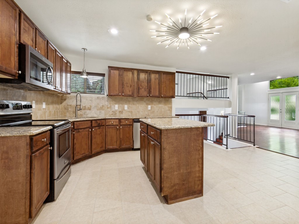 6810 Town Bluff Drive Dallas TX 75248