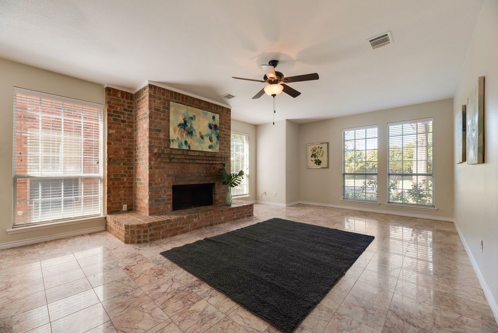 5832 Mossbrook Trail Dallas TX 75252