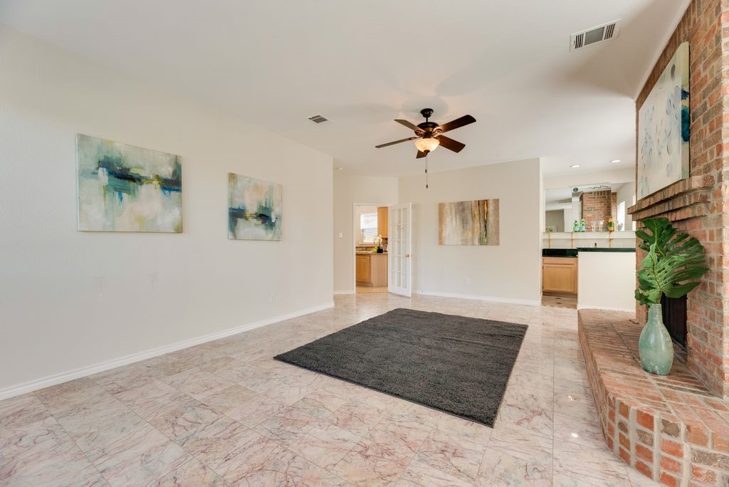 5832 Mossbrook Trail Dallas TX 75252