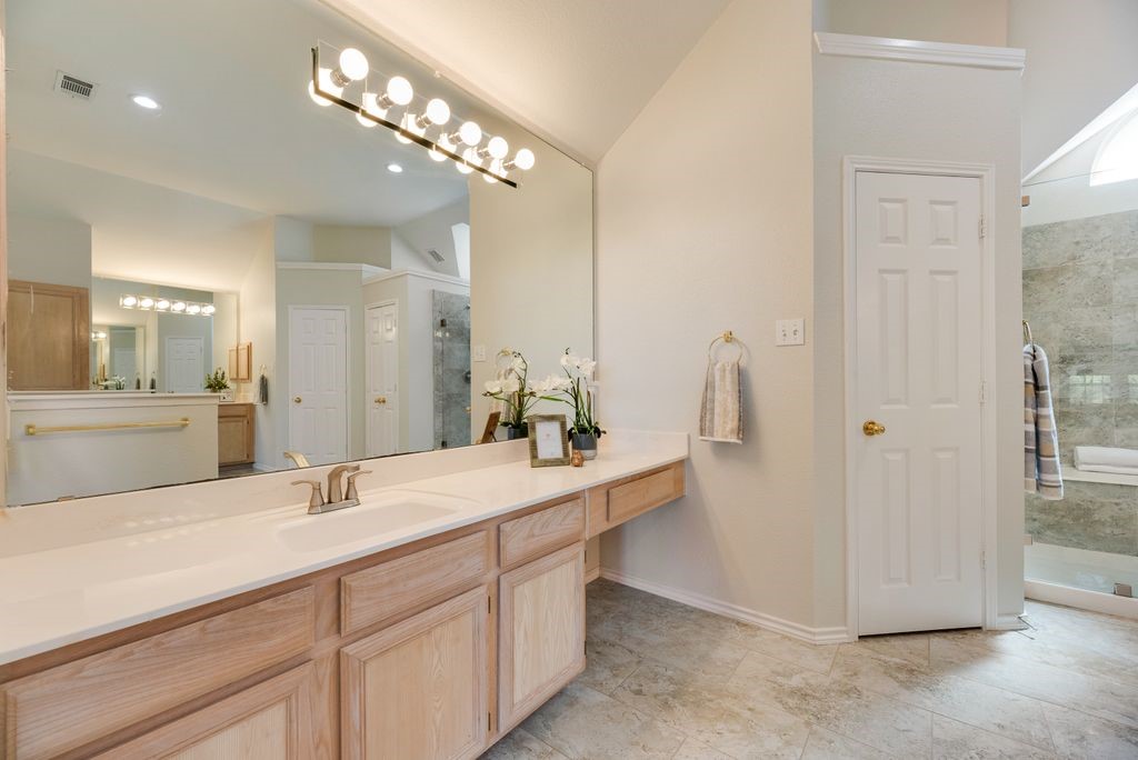 5832 Mossbrook Trail Dallas TX 75252