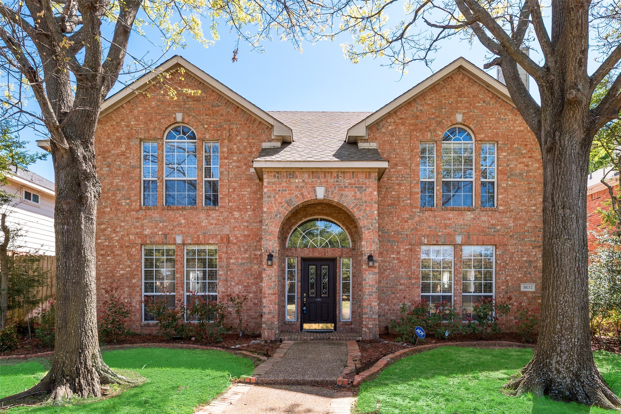 5832 Mossbrook Trail Dallas TX 75252
