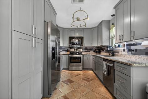 1000 Shady Hill Lane Burleson TX 76028