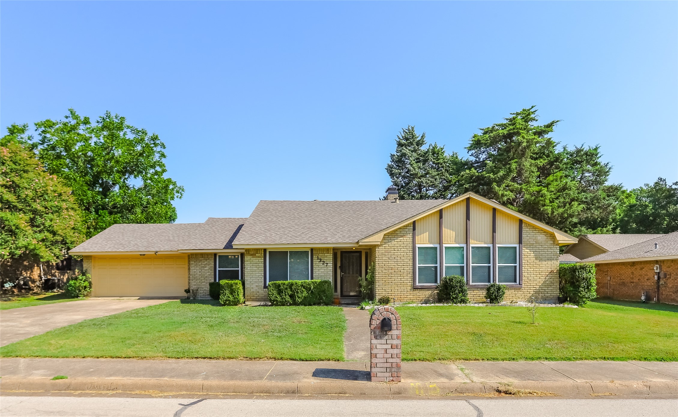 1327 Big Stone Gap Road Duncanville TX 75137