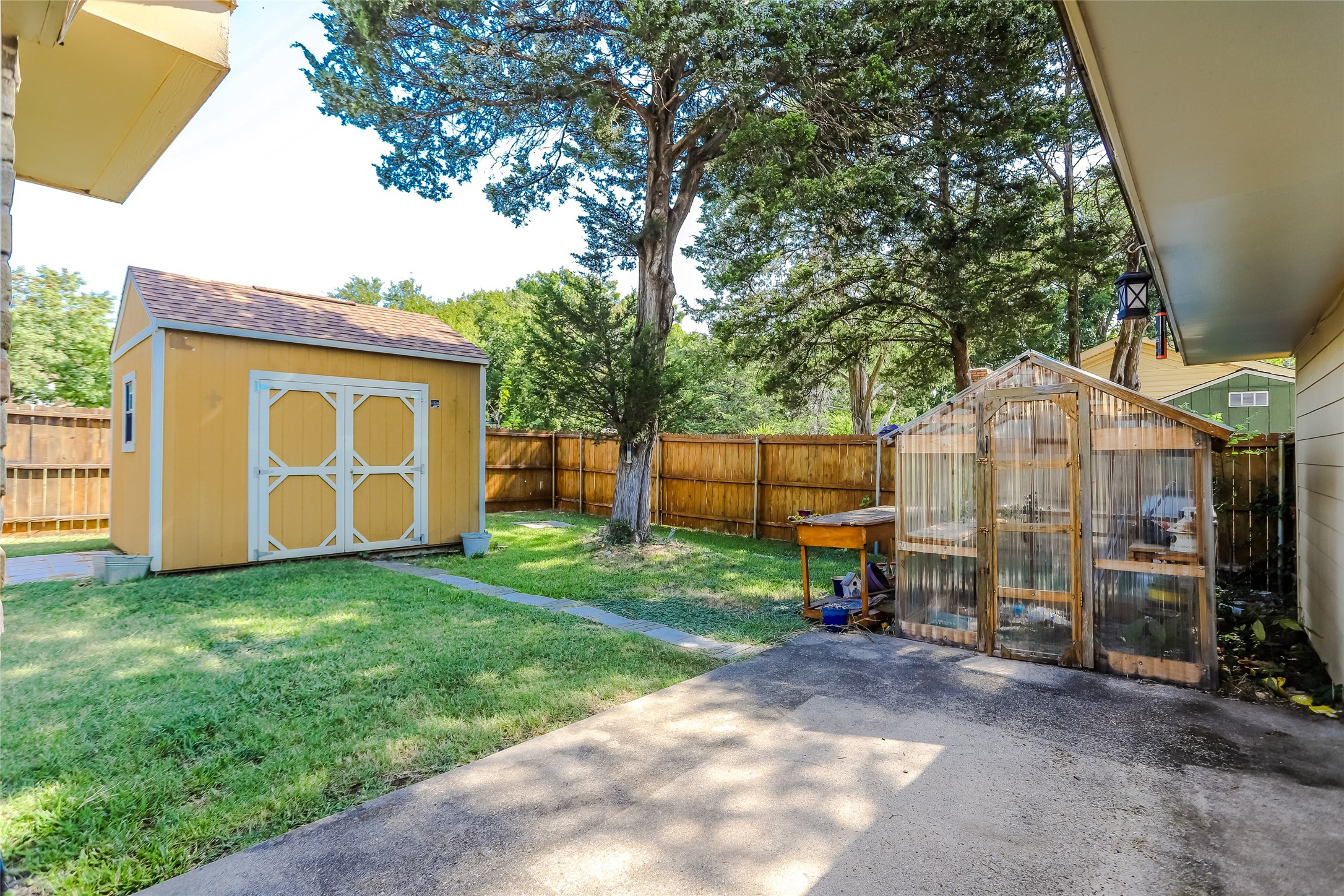 1327 Big Stone Gap Road Duncanville TX 75137