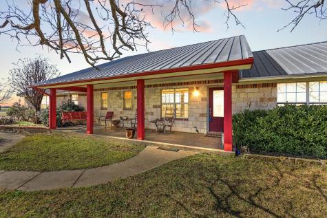 1233 Fm 901 Collinsville TX 76233