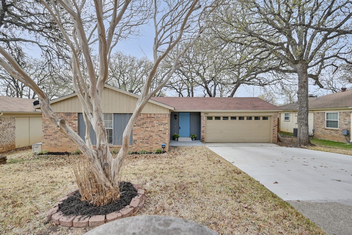 4918 Crest Drive Arlington TX 76017
