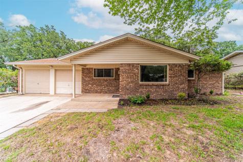 1009 Idlewood Avenue Azle TX 76020