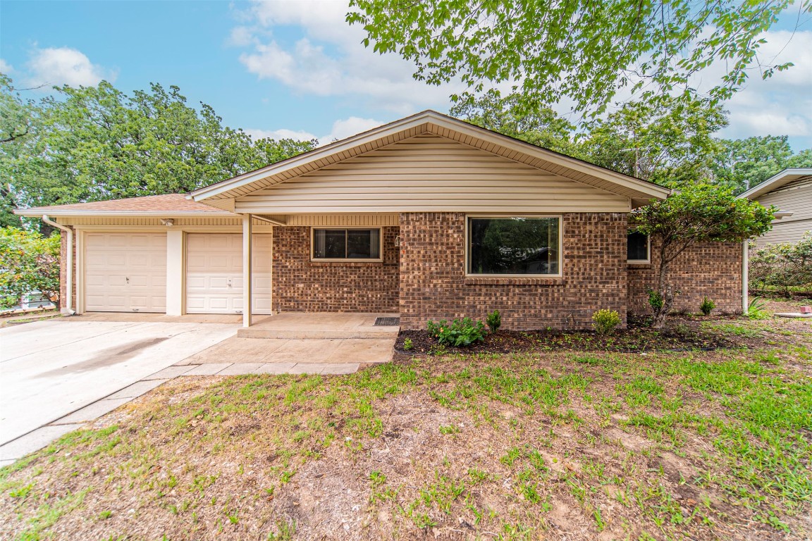 1009 Idlewood Avenue Azle TX 76020