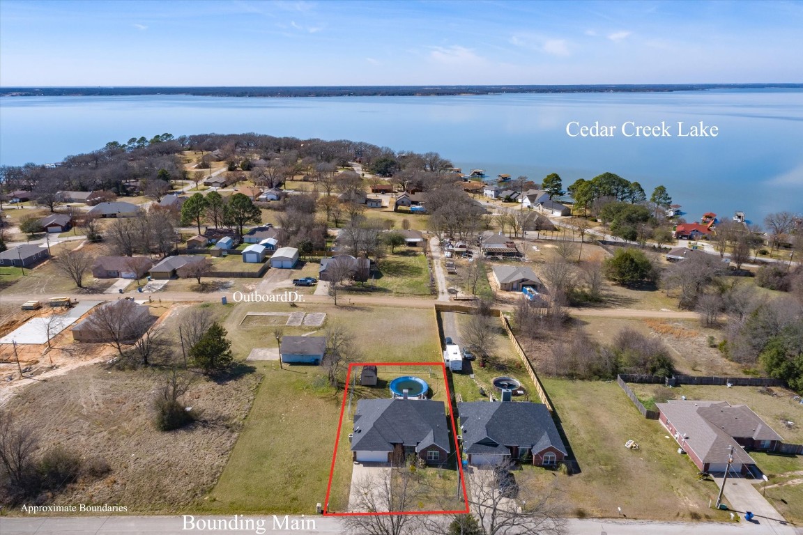 323 Bounding Main Street Gun Barrel City TX 75156