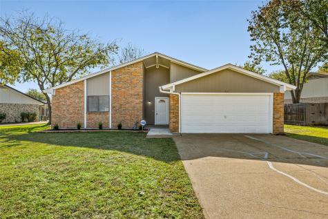 221 Asbury Drive Saginaw TX 76179