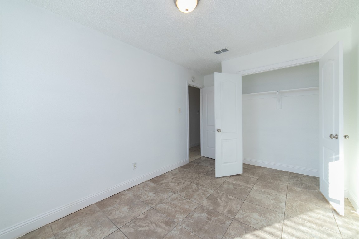 3844 Waldorf Street Fort Worth TX 76119