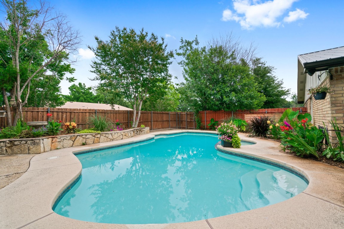 4722 Chalk Court Grand Prairie TX 75052