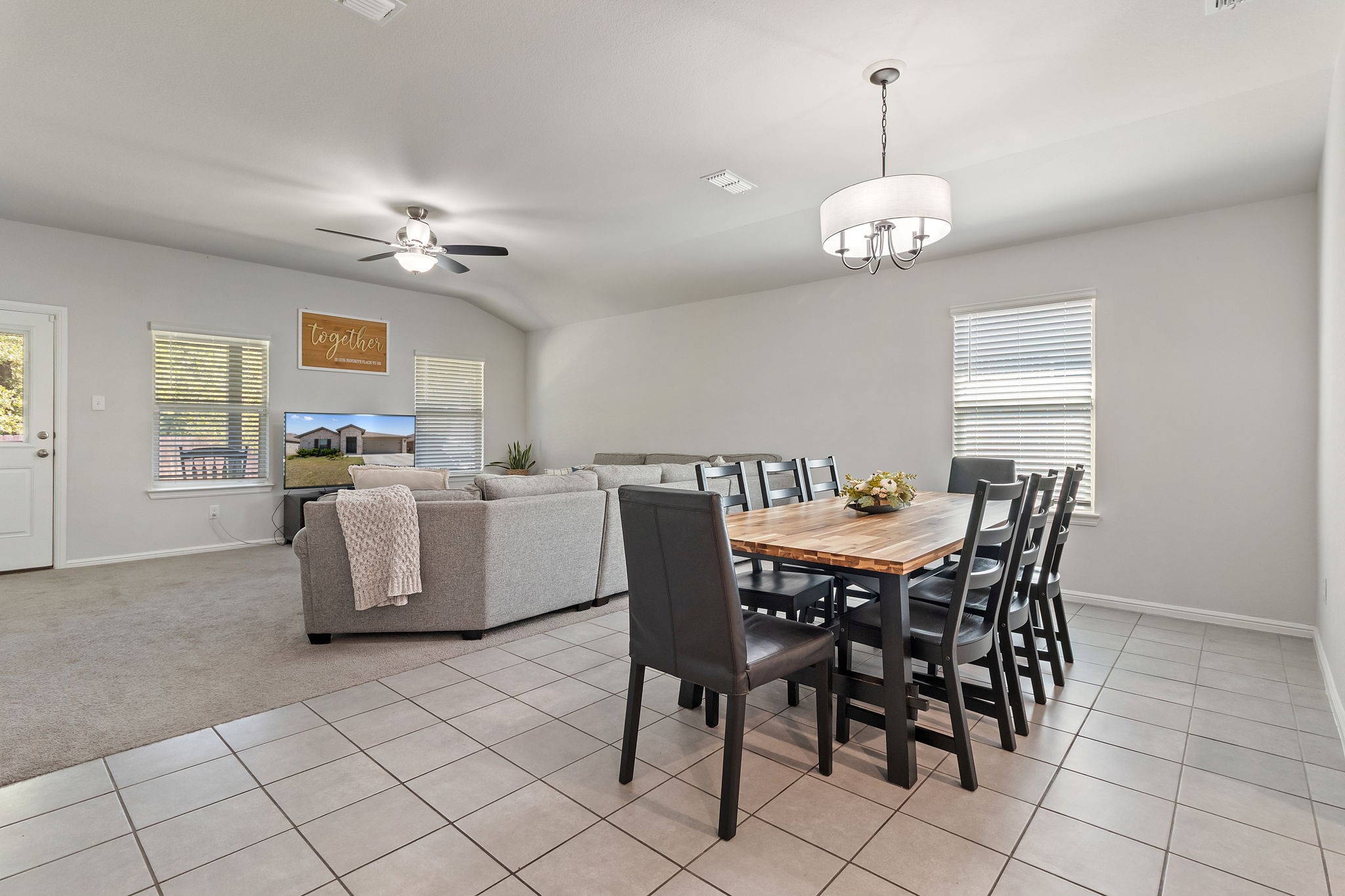228 Abingdon Street Azle TX 76020