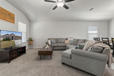 228 Abingdon Street Azle TX 76020