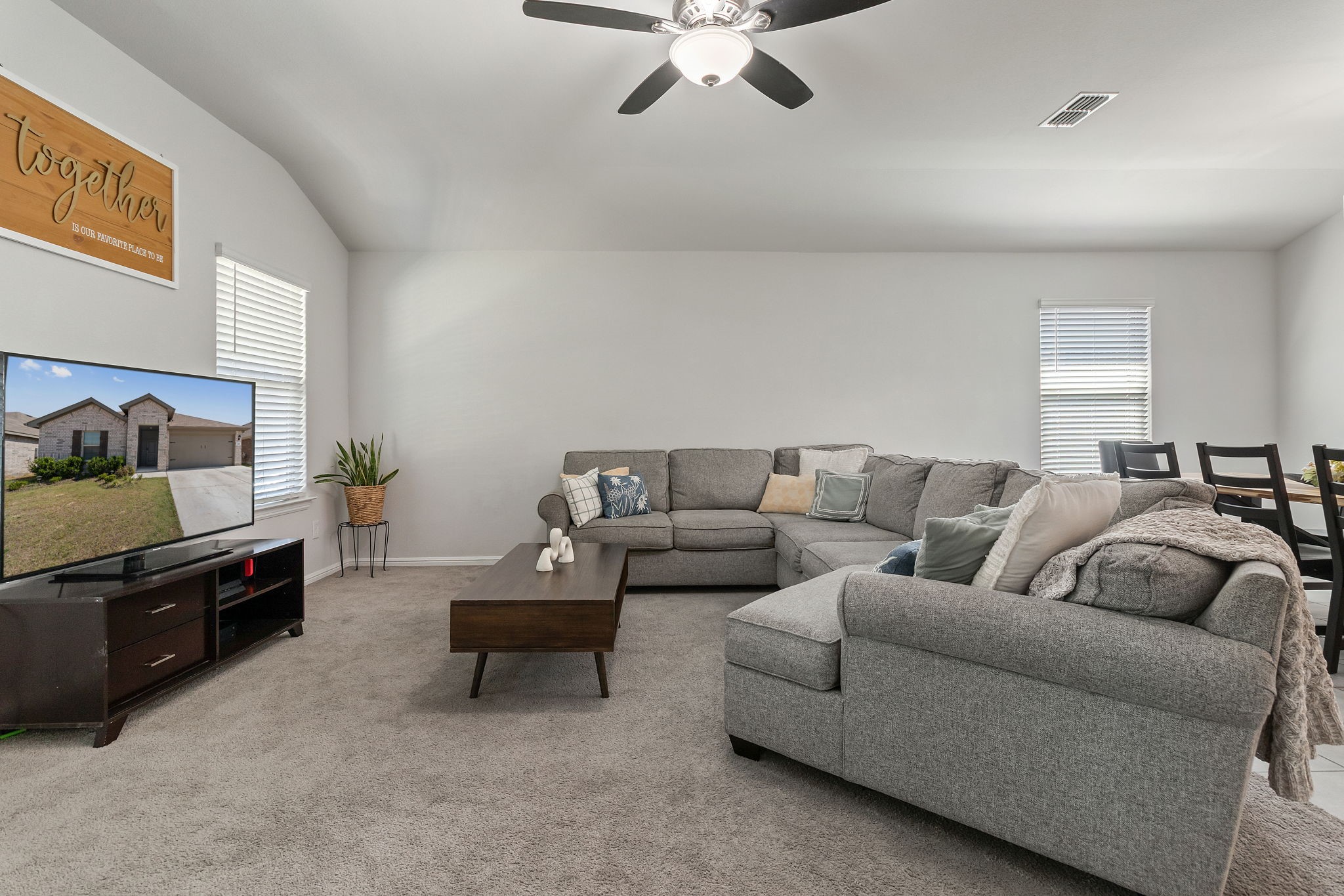 228 Abingdon Street Azle TX 76020