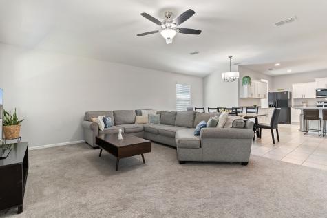 228 Abingdon Street Azle TX 76020