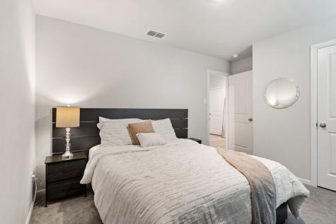228 Abingdon Street Azle TX 76020