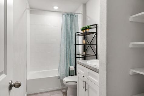 228 Abingdon Street Azle TX 76020