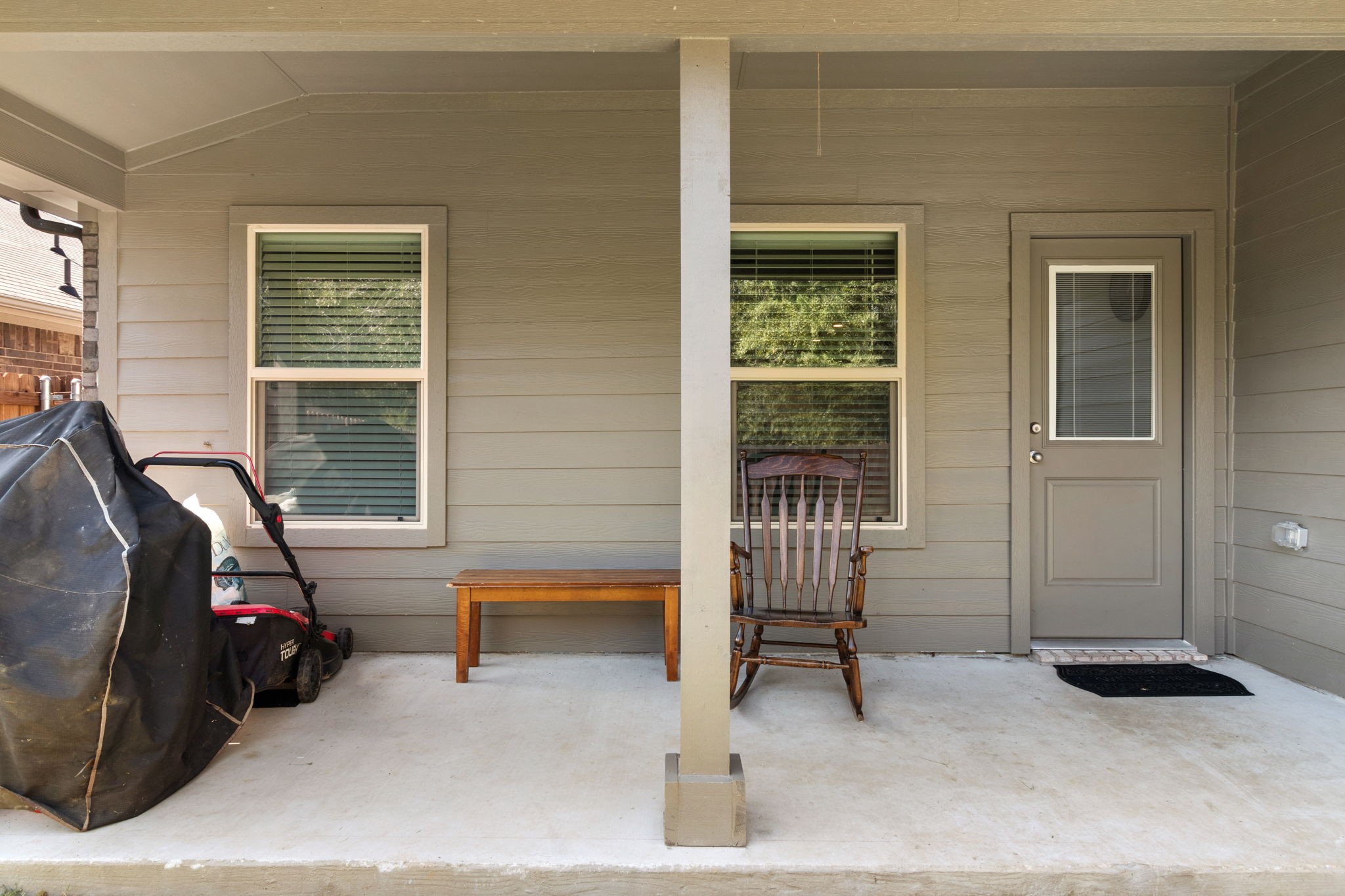 228 Abingdon Street Azle TX 76020