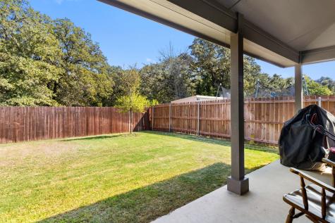 228 Abingdon Street Azle TX 76020