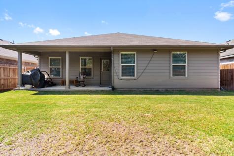 228 Abingdon Street Azle TX 76020