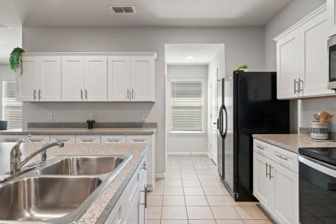 228 Abingdon Street Azle TX 76020
