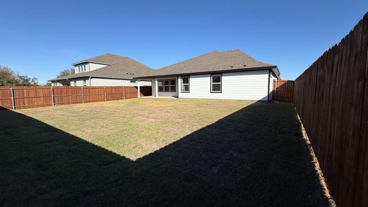 4243 Cornerstone Circle Granbury TX 76048