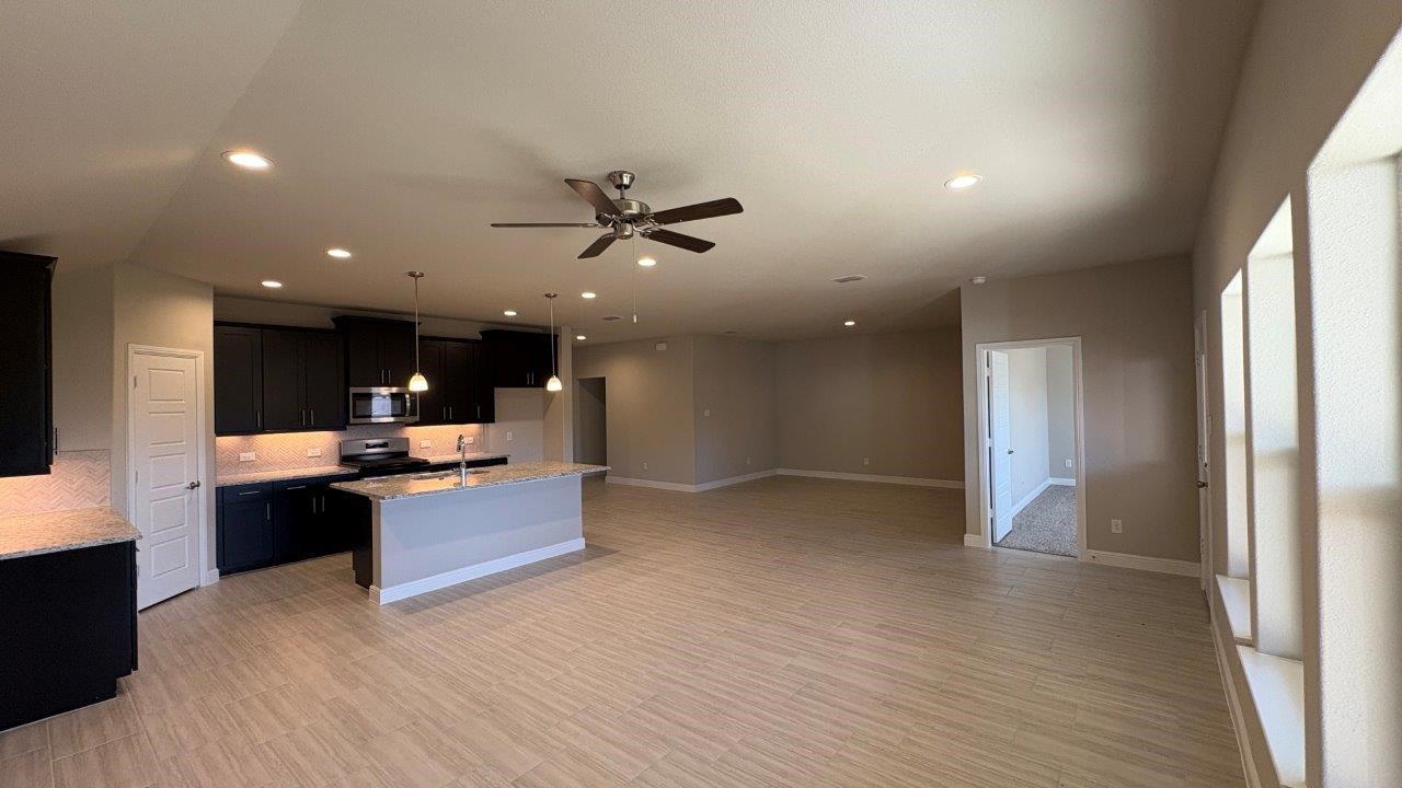 4243 Cornerstone Circle Granbury TX 76048