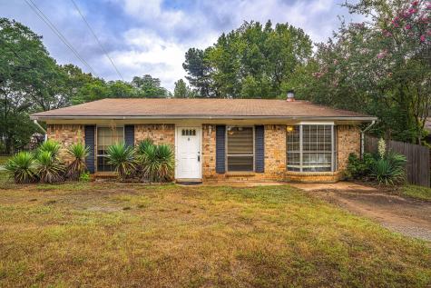 301 E Maple Street White Oak TX 75693