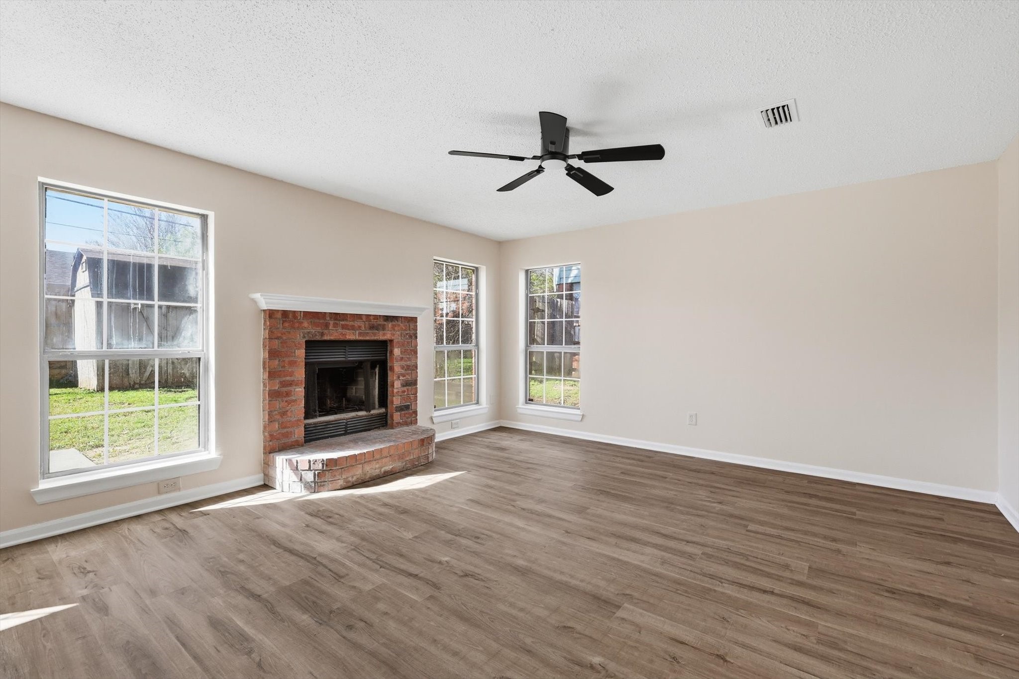 610 Squaw Creek Court Arlington TX 76018