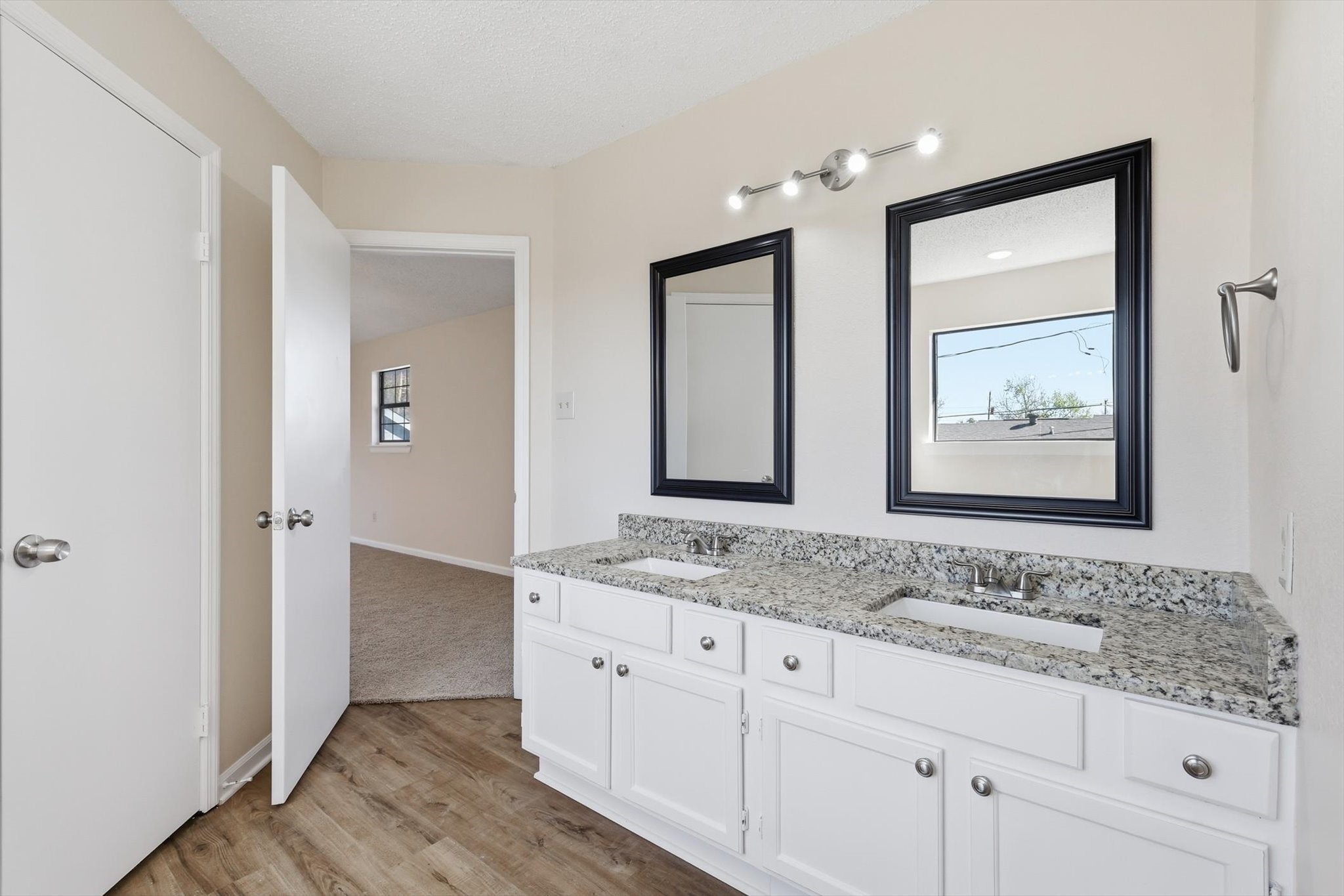 610 Squaw Creek Court Arlington TX 76018