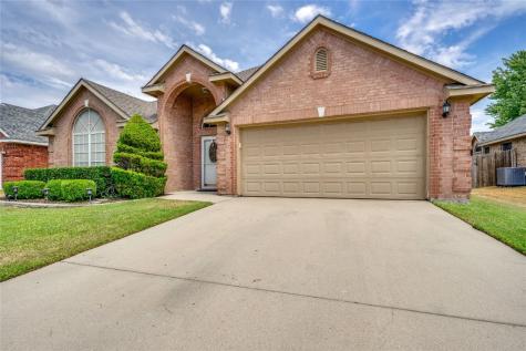 5117 Roundtree Court Haltom City TX 76137